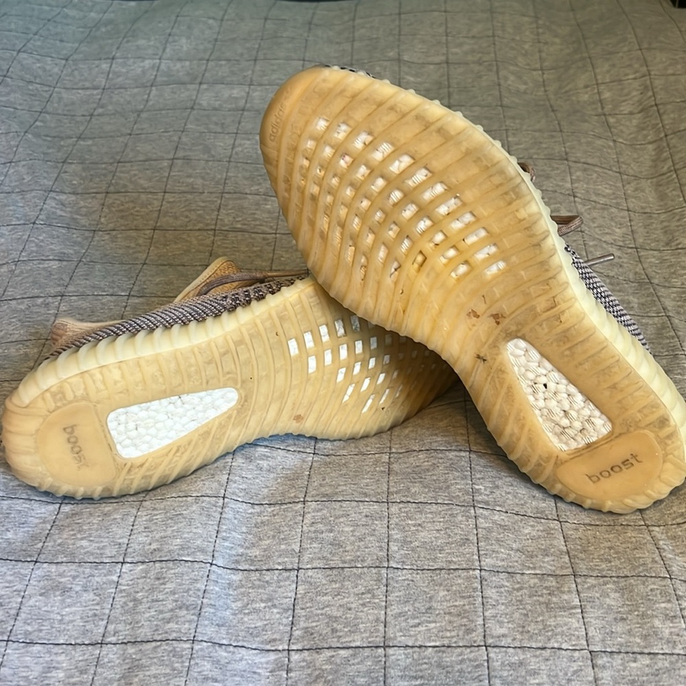 Yeezy Boost 350 V2 “Ash Pearl” - Picture 6 of 7